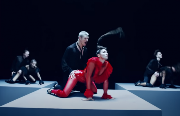 "Шикарна розпуста": MARUV презентувала новий кліп з еротичними танцями (відео)