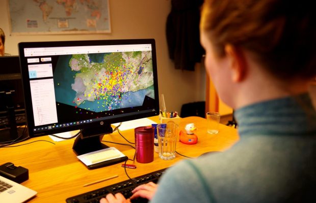 "Ніхто не пам’ятає нічого подібного": за три тижні у Ісландії сталося понад 50 тисяч землетрусів (фото)