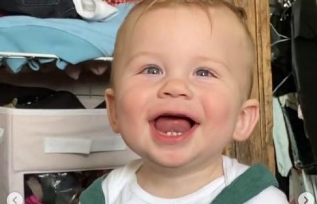 Граймс показала маленького сина Ілона Маска (відео)