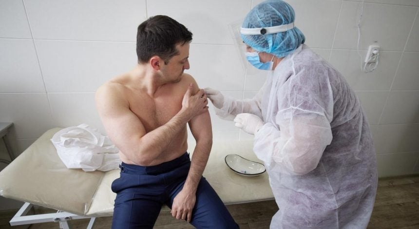 Zelensky gets vaccinated against COVID-19