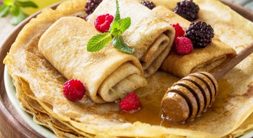 Найсмачніші млинці на Масляну: рецепти найкращих святкових ласощів