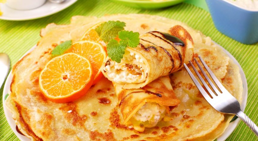 Апетитні млинці з сиром: як приготувати неймовірні налисники на Маслену