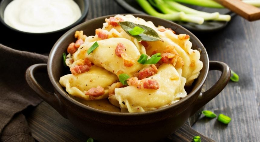 Пухкі та ніжні вареники з картоплею: як приготувати неймовірну смакоту