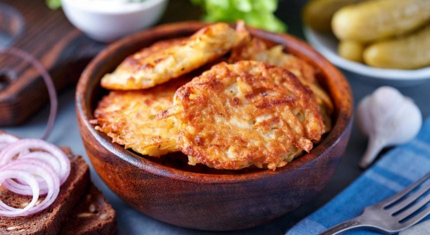 Вкуснейшие хрустящие драники: как приготовить лакомое блюдо