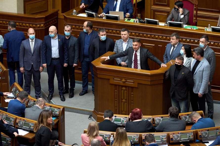 Аграрний комітет створив робочу групу з народними депутатами, експертами та працівниками управління / фото lenta.ua Аграрний комітет створив робочу групу з народними депутатами, експертами та працівниками управління / фото lenta.ua