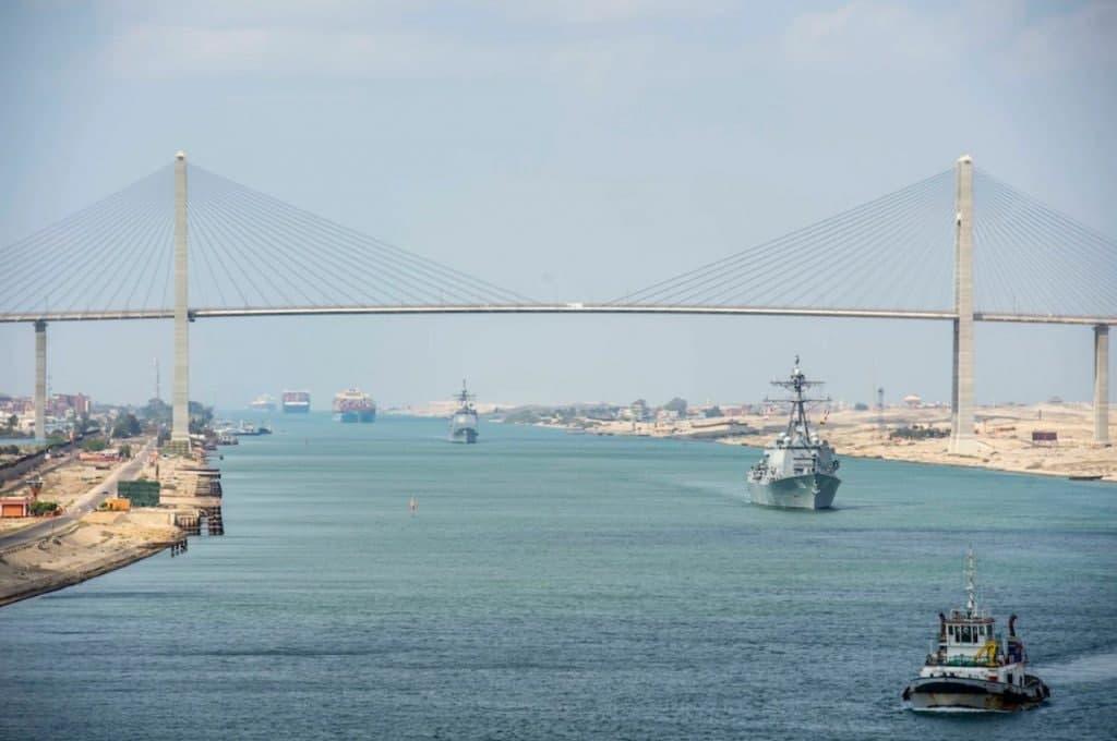 Рух по каналу повністю відновлено / Фото US Navy Рух по каналу повністю відновлено / Фото US Navy