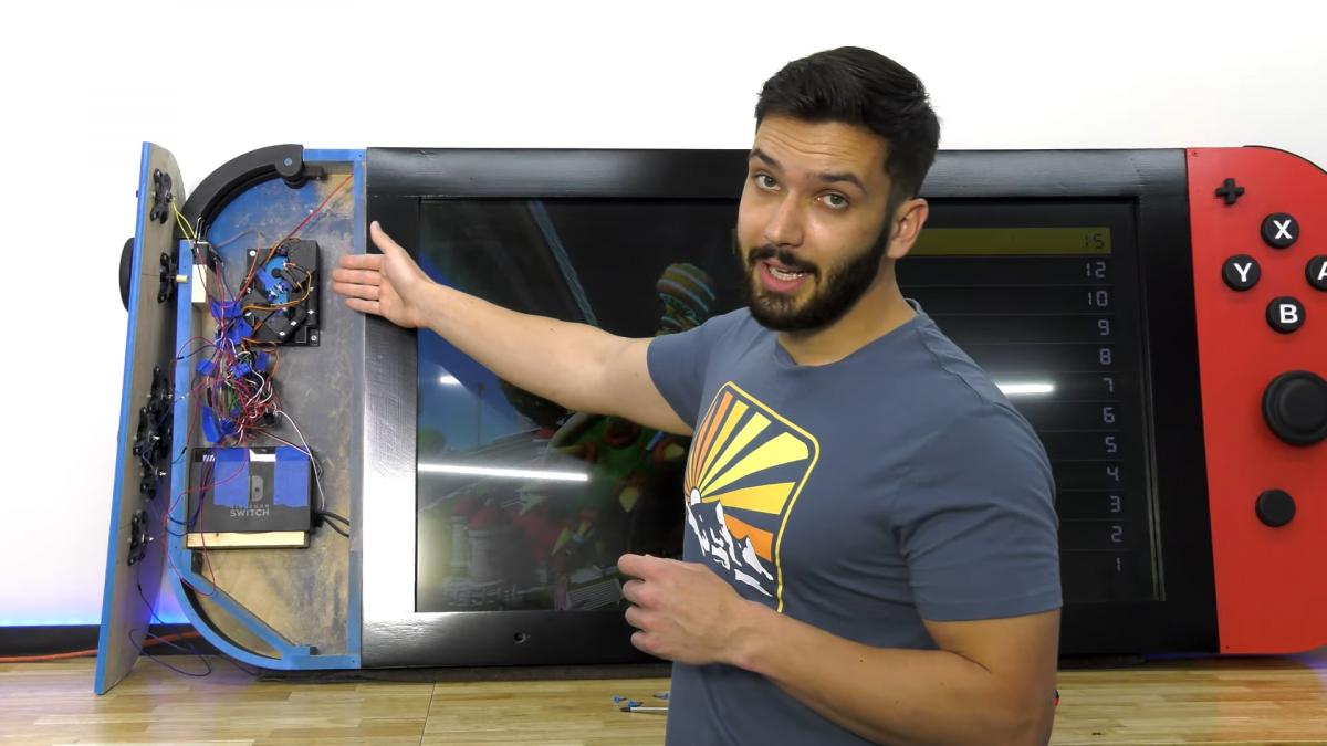 Внутри огромной копии обычная Switch / скриншот Внутри огромной копии обычная Switch / скриншот