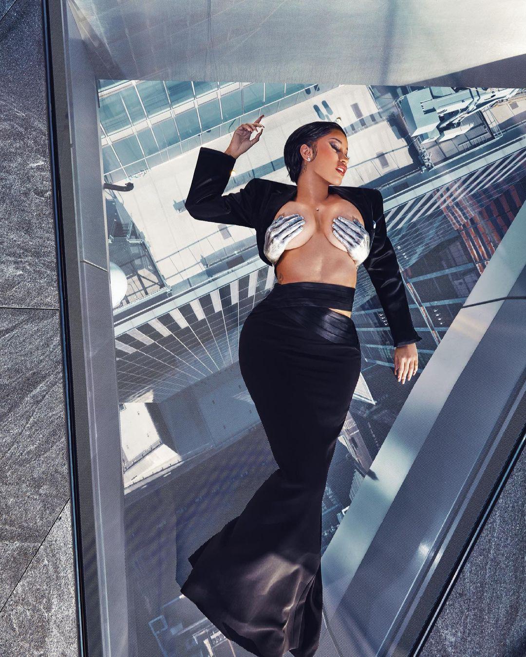 Карді Бі епатує публіку / instagram.com/iamcardib Карді Бі епатує публіку / instagram.com/iamcardib