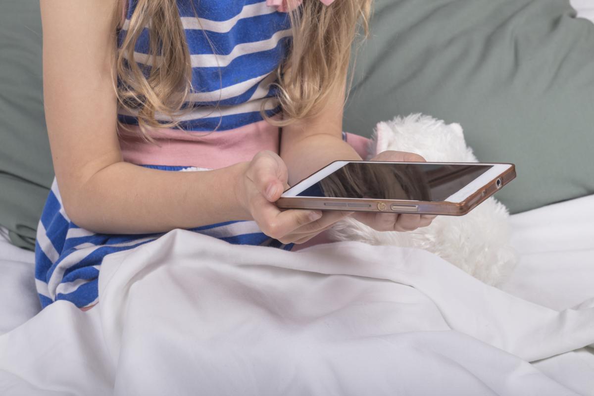 Дослідження виявило ризики для здоров'я підлітків, пов'язані з надмірним використанням екранів / фото ua.depositphotos.com