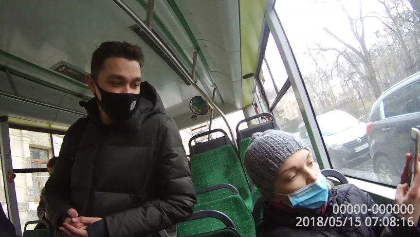 Депутат сплатила штраф за безквитковий проїзд \ скриншот з відео Депутат сплатила штраф за безквитковий проїзд \ скриншот з відео