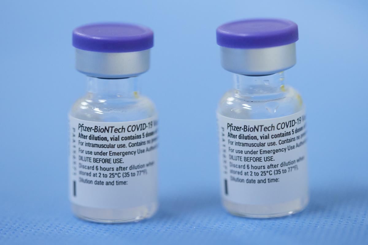 Третью дозу вакцины Pfizer США могут одобрить уже в сентябре / фото REUTERS