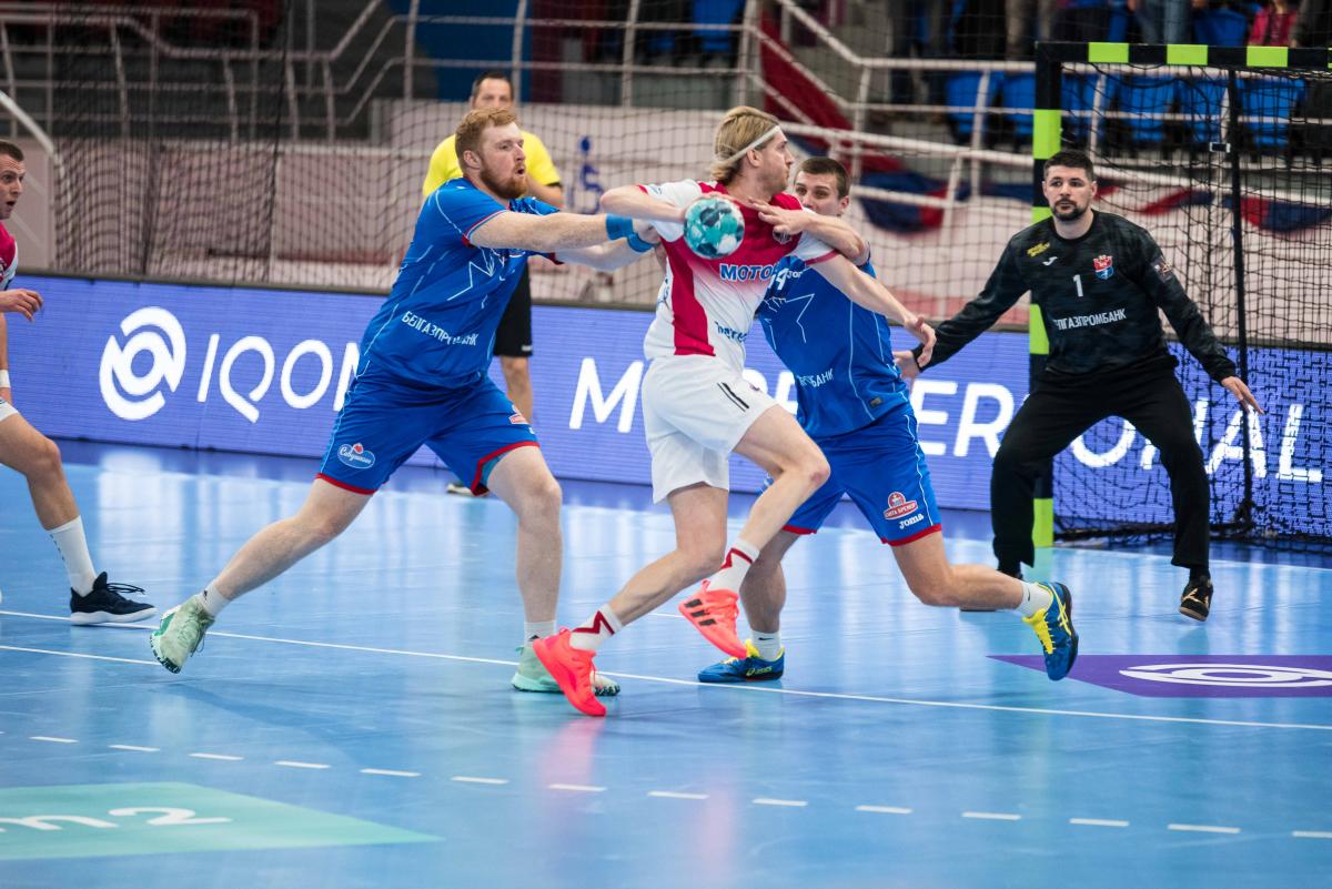 Мотор выиграл дома, а проиграл в гостях / фото handball.motorsich.com Мотор выиграл дома, а проиграл в гостях / фото handball.motorsich.com