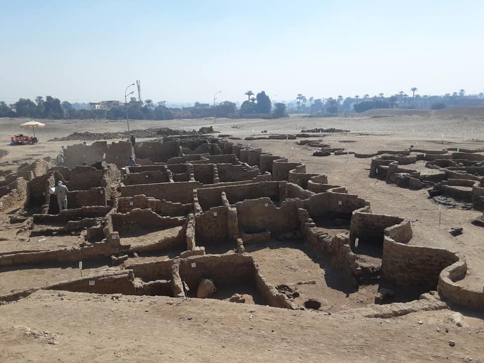 В Египте нашли "золотой город" / фото Dr. Zahi Hawass, Facebook В Египте нашли "золотой город" / фото Dr. Zahi Hawass, Facebook