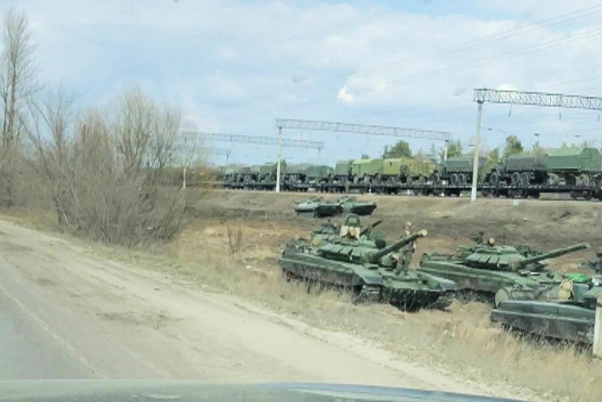 Россия стягивает к границам Украины свои войска / Фото: REUTERS