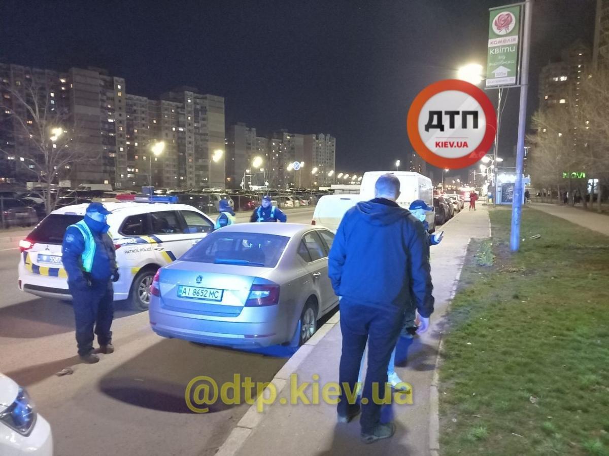 На місце приїхала поліція і медики / dtp.kiev.ua На місце приїхала поліція і медики / dtp.kiev.ua