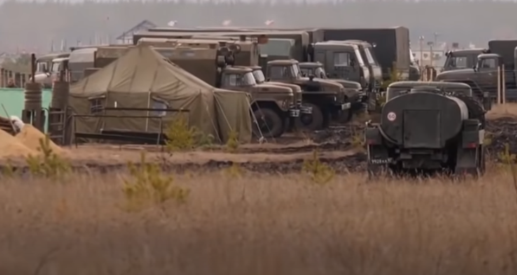 Huge Russian troop camp near Ukraine's border / Screenshot Huge Russian troop camp near Ukraine's border / Screenshot