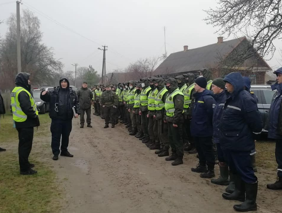 Пошуки дитини досі тривають / фото facebook.com/Андрій Нєбитов Пошуки дитини досі тривають / фото facebook.com/Андрій Нєбитов