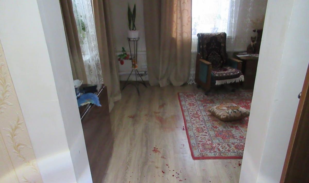 Мужчина зарезал свою мать / фото ГУ НП в Сумской области