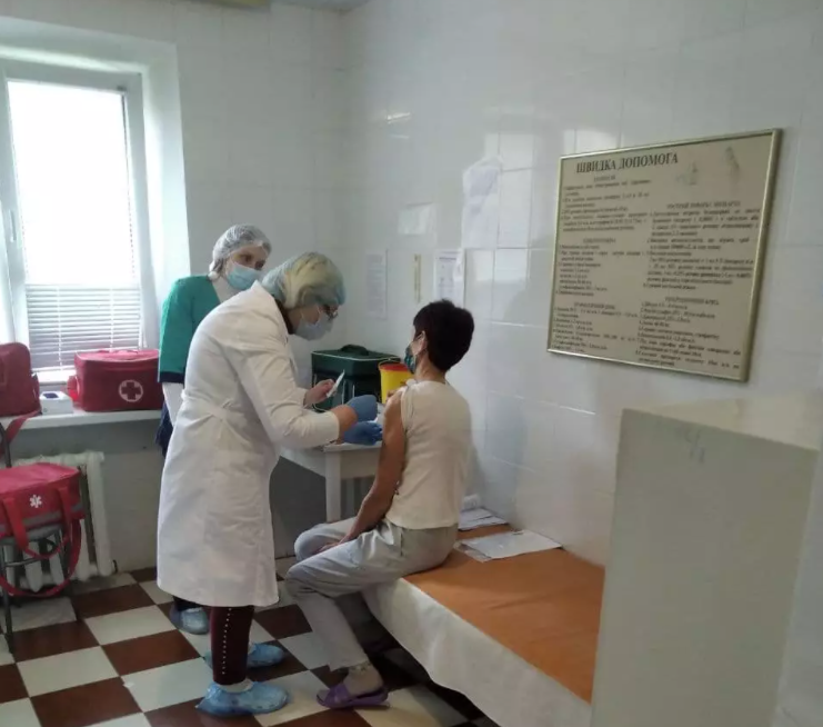 About 100 people are to get vaccinated on the first day / Photo from Segodnya