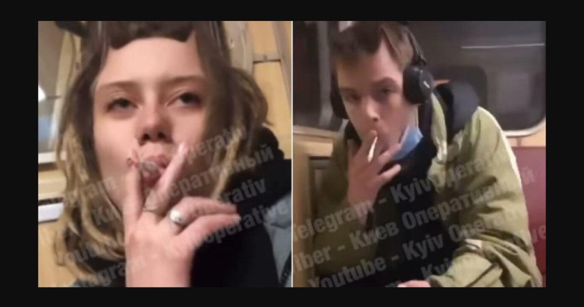 В Киеве подростки курили прямо в вагоне метро (видео) В Киеве подростки курили прямо в вагоне метро (видео)