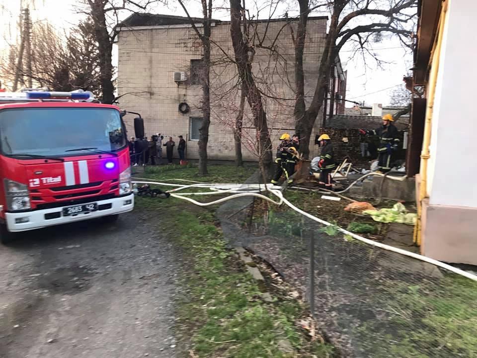 Під час пожежі загинули троє людей / фото ДСНС Під час пожежі загинули троє людей / фото ДСНС