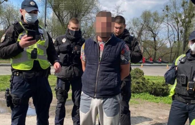 Мужчину задержали за час / фото полиция Киева Мужчину задержали за час / фото полиция Киева