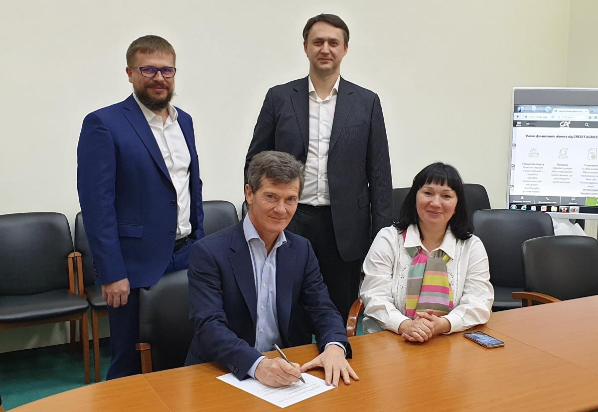 Креді Агріколь підписав договір з ЄБРР та приєднався до програми "Кредитна лінія EU4Business-EBRD" Креді Агріколь підписав договір з ЄБРР та приєднався до програми "Кредитна лінія EU4Business-EBRD"