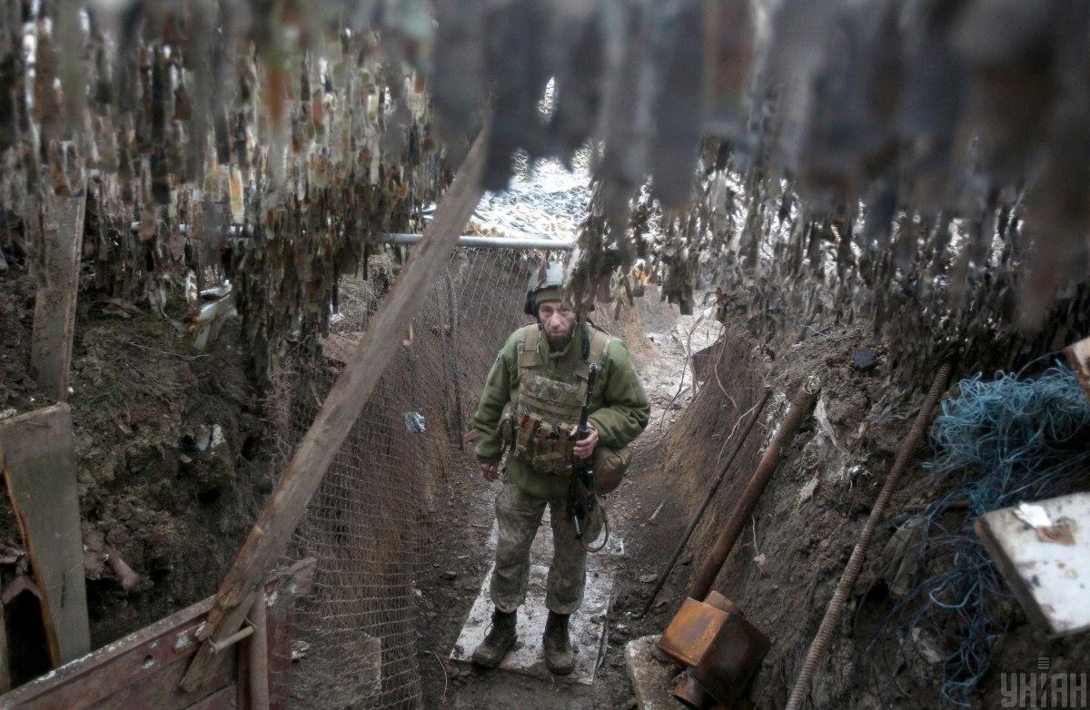 Ukraine records 12 ceasefire violations in Donbas on April 25 / Photo from UNIAN Ukraine records 12 ceasefire violations in Donbas on April 25 / Photo from UNIAN