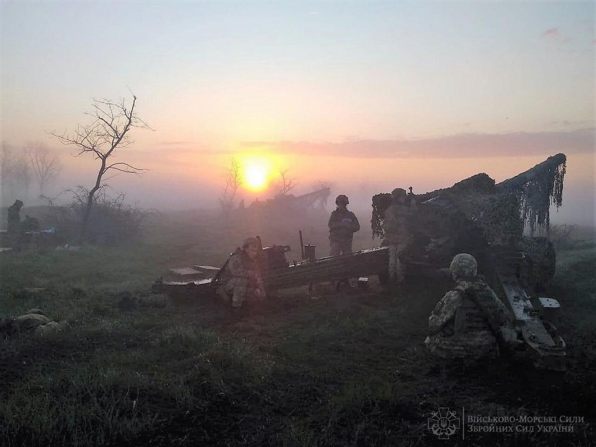 артилеристи тренувалися виконувати завдання в умовах ведення бойових дій при обороні морського узбережжя \ @navy.mil.gov.ua артилеристи тренувалися виконувати завдання в умовах ведення бойових дій при обороні морського узбережжя \ @navy.mil.gov.ua