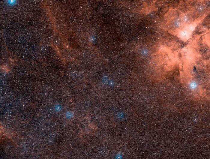 Звезда AG Carinae находится в самом центре этого снимка / фото ESA/Hubble Звезда AG Carinae находится в самом центре этого снимка / фото ESA/Hubble