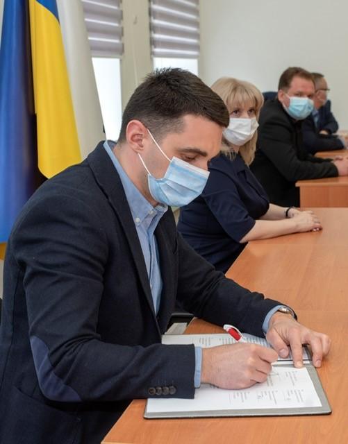 'Метінвест' виплачуватиме стипендії студентам технічних спеціальностей в училищах і коледжах Маріуполя 'Метінвест' виплачуватиме стипендії студентам технічних спеціальностей в училищах і коледжах Маріуполя