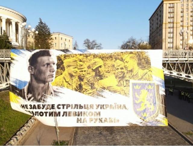 Марш закончился на Институтской / фото Украинская правда Марш закончился на Институтской / фото Украинская правда