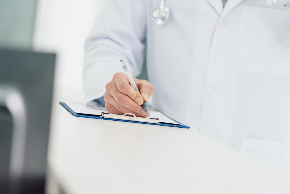 Оккупанты в панике из-за того, что российские медики бегут из Мелитополя: вербуют украинцев / фото ua.depositphotos.com Оккупанты в панике из-за того, что российские медики бегут из Мелитополя: вербуют украинцев / фото ua.depositphotos.com