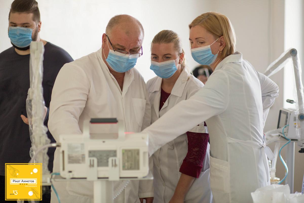 #ДякуємоМедикам: Фонд Рината Ахметова начал национальную кампанию #ДякуємоМедикам: Фонд Рината Ахметова начал национальную кампанию