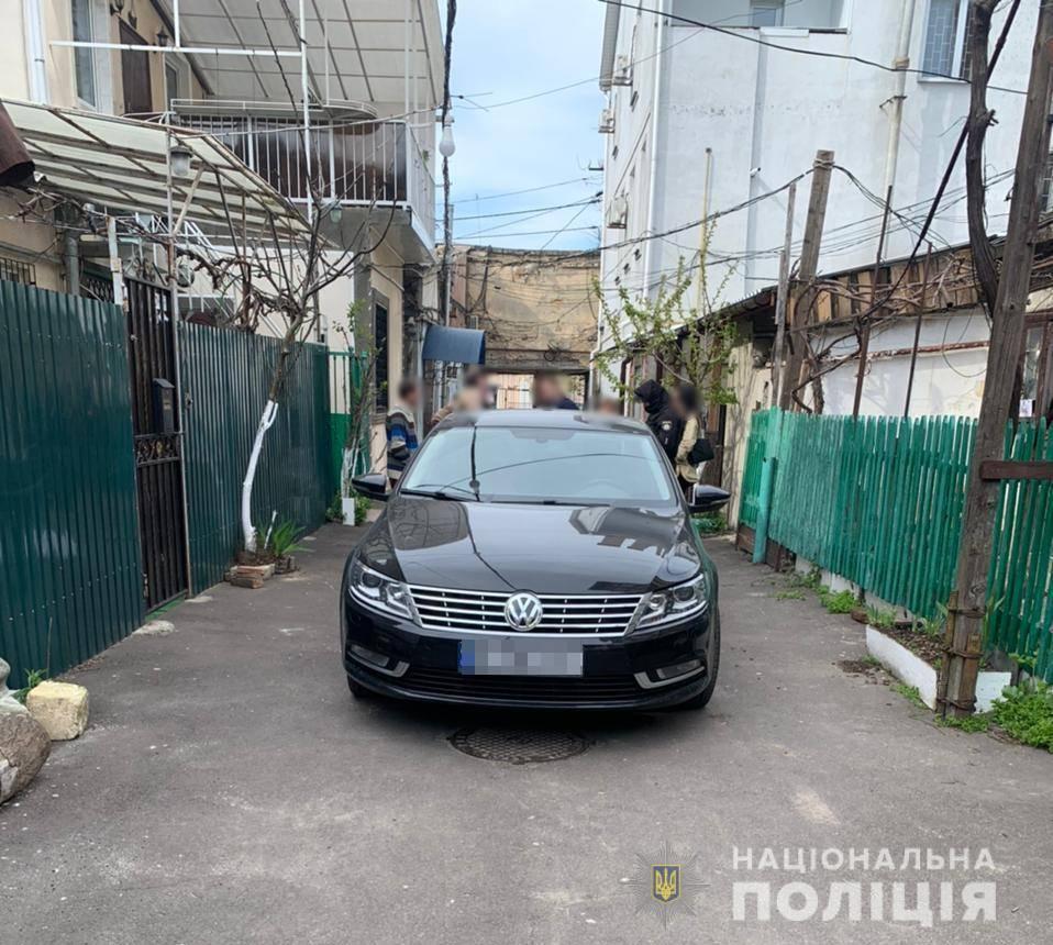 Від отриманих травм жінка померла на місці / фото поліція Від отриманих травм жінка померла на місці / фото поліція