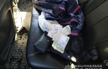 В Киеве мужчину ударили кирпичом по голове и отобрали сумку с деньгами