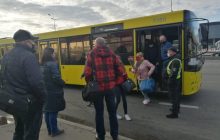 Очереди в метро, заоблачные цены на такси: как Киев встретил первый день локдауна