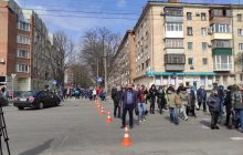 В Полтаве недовольные карантином предприниматели перекрыли центральные улицы (фото)