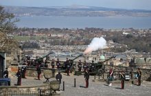 У Британії дали артилерійський салют в пам'ять про принца Філіпа (фоторепортаж)