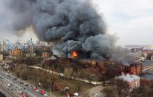 В Санкт-Петербурге загорелась фабрика: пожару присвоили наивысший ранг (фото)