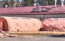 В мобильном госпитале в Славуте приняли первых пациентов с коронавирусом (видео)