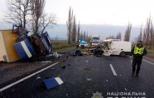 На Миколаївщині в ДТП потрапило авто з тілами померлих від COVID-19 (відео)