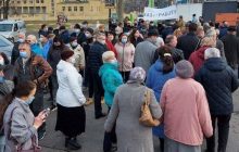 ХОДА не допомогла: у Харкові співробітники авіазаводу перекрили дорогу через борги по зарплаті