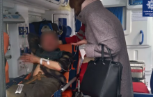 В Днепре семья патрульных вытащила из горящей квартиры мужчину (видео)