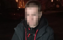 В Киеве мужчина, "помогая с трудоустройством", изнасиловал и ограбил женщину (фото)