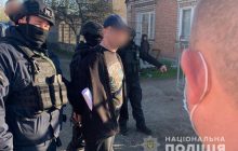 В Мариуполе арестовали мужчину, который топором разгромил витрины в АТБ