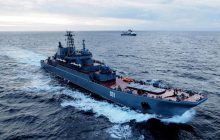 РФ залишила в Чорному морі два великі десантні кораблі після навчань у Криму