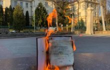 Украинский ученый сжег диссертацию из-за защиты Кивой кандидатской (фото)