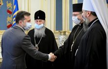 Зеленский обсудил с главами церквей празднование Пасхи в условиях карантина