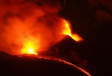 Italy: Mt. Etna erupts again